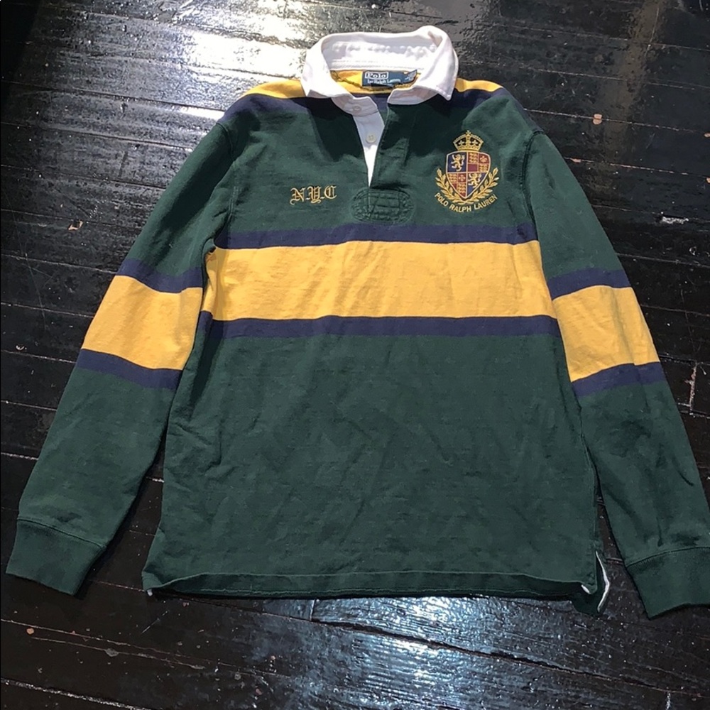 Ralph Lauren polo shirt Large but fits like Medium